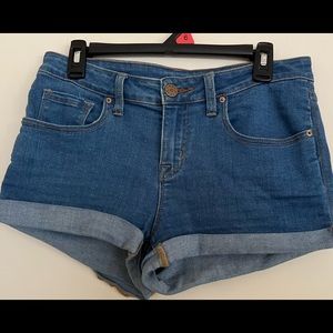 BDG Urban OutfittersMid  Rise Roll Cuff
Denim Shorts Sz 29w